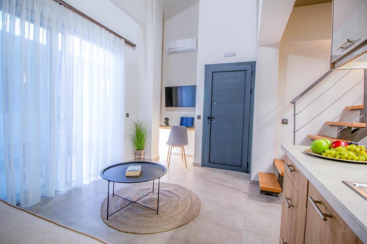 Aelia Seaside Luxury Nea Karvali