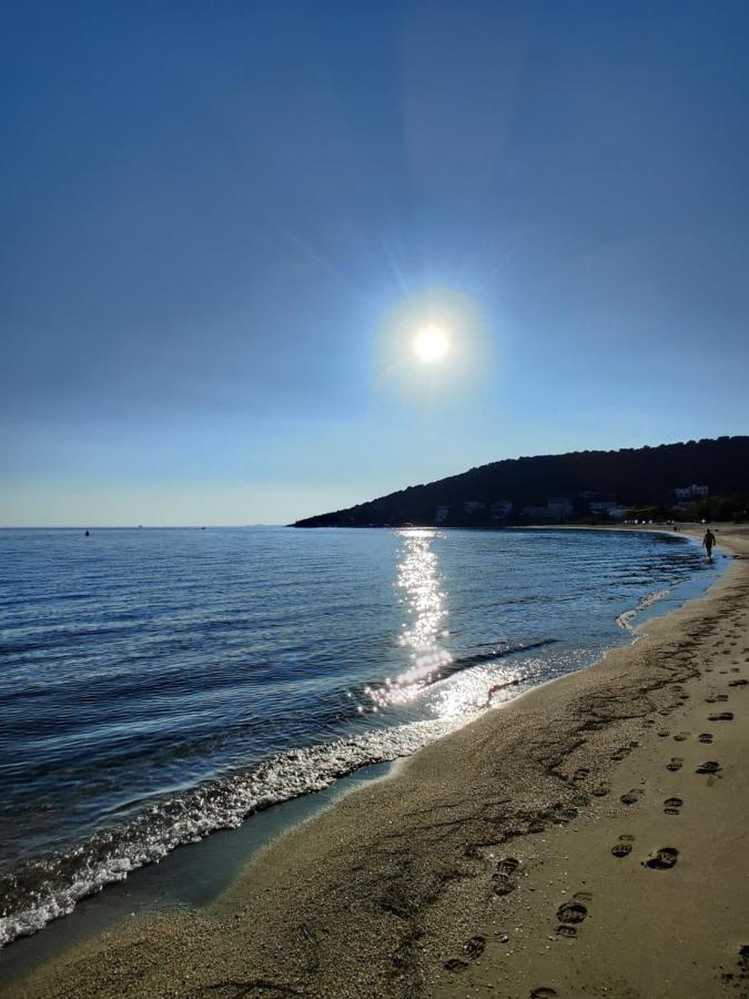 Aelia Seaside Luxury Hotel *